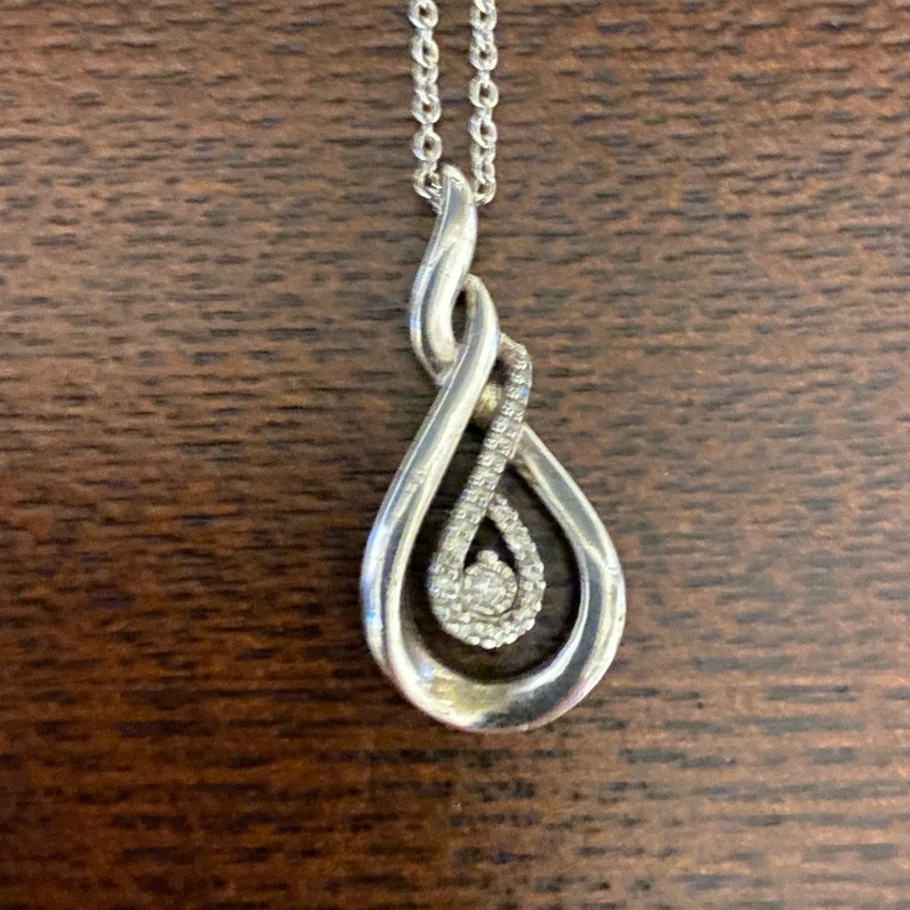 Diamond Loop Twist Pendant